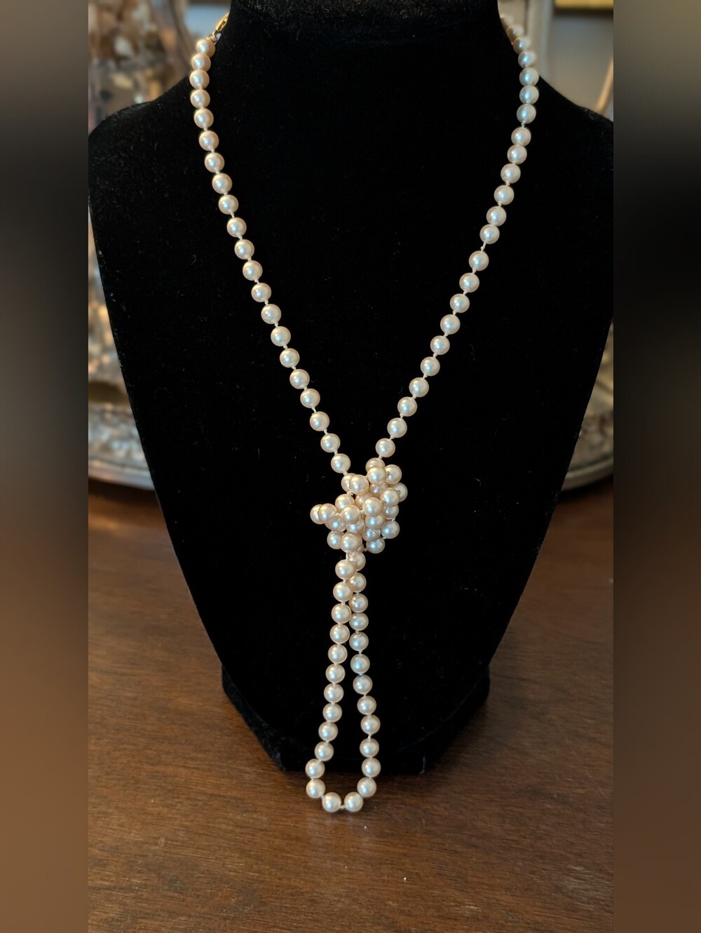 Classic Cream faux  Pearl  Necklace - Unbranded, Vintage - Picture 3 of 5